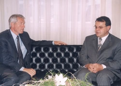 10sep02_covic.jpg