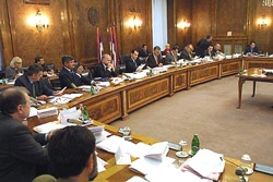 31okt02_sednicavlade.jpg