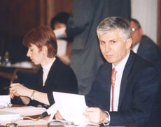 21nov02_sednca_vlade.jpg