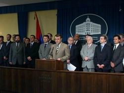 vlada_atentat1203c.jpg