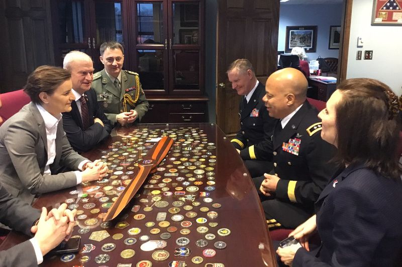 Сусрет премијерке Брнабић са командантом Националне гарде Охаја, генерал-мајором Џоном Херисом